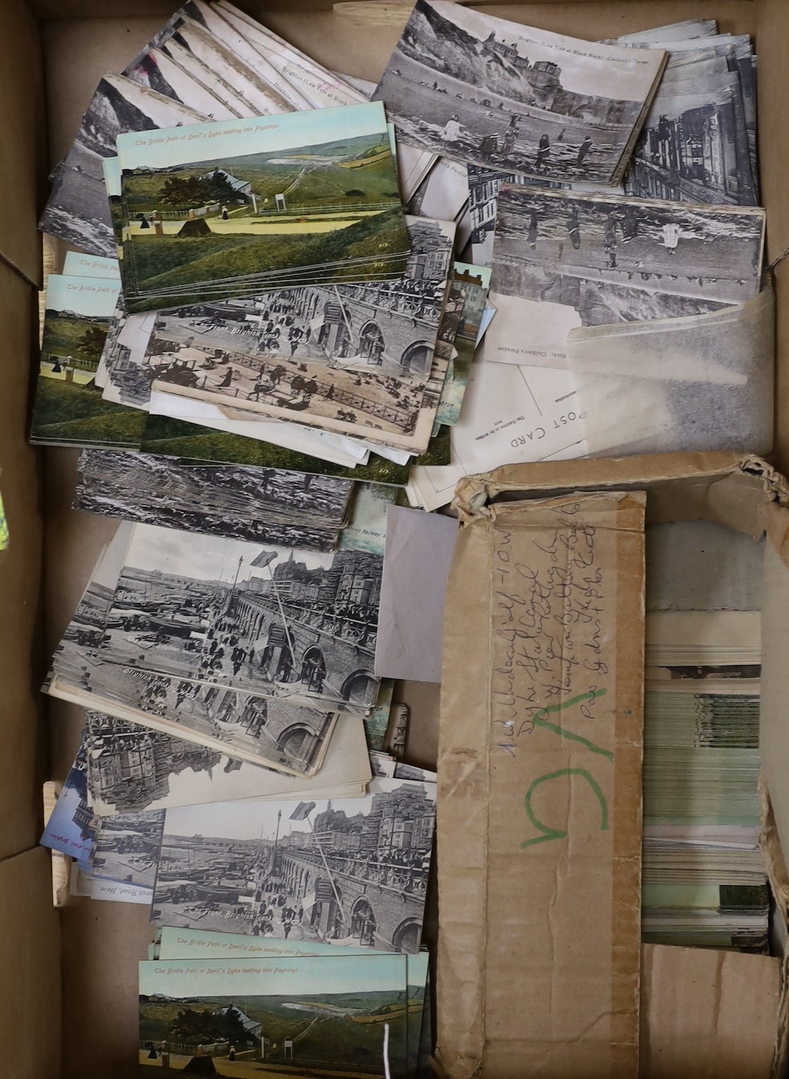 A quantity of early 20th century postcards